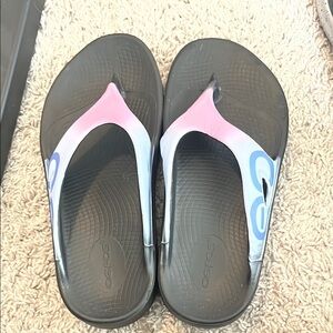 Oofos Black and Pink Sandals